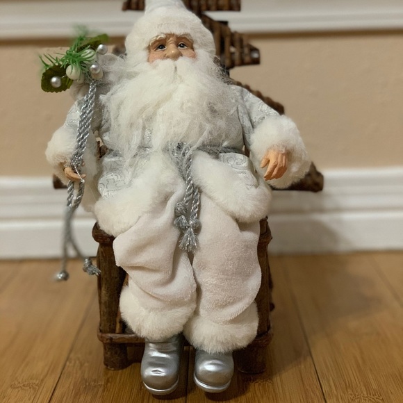 Christmas Decorations - Picture 2 of 7